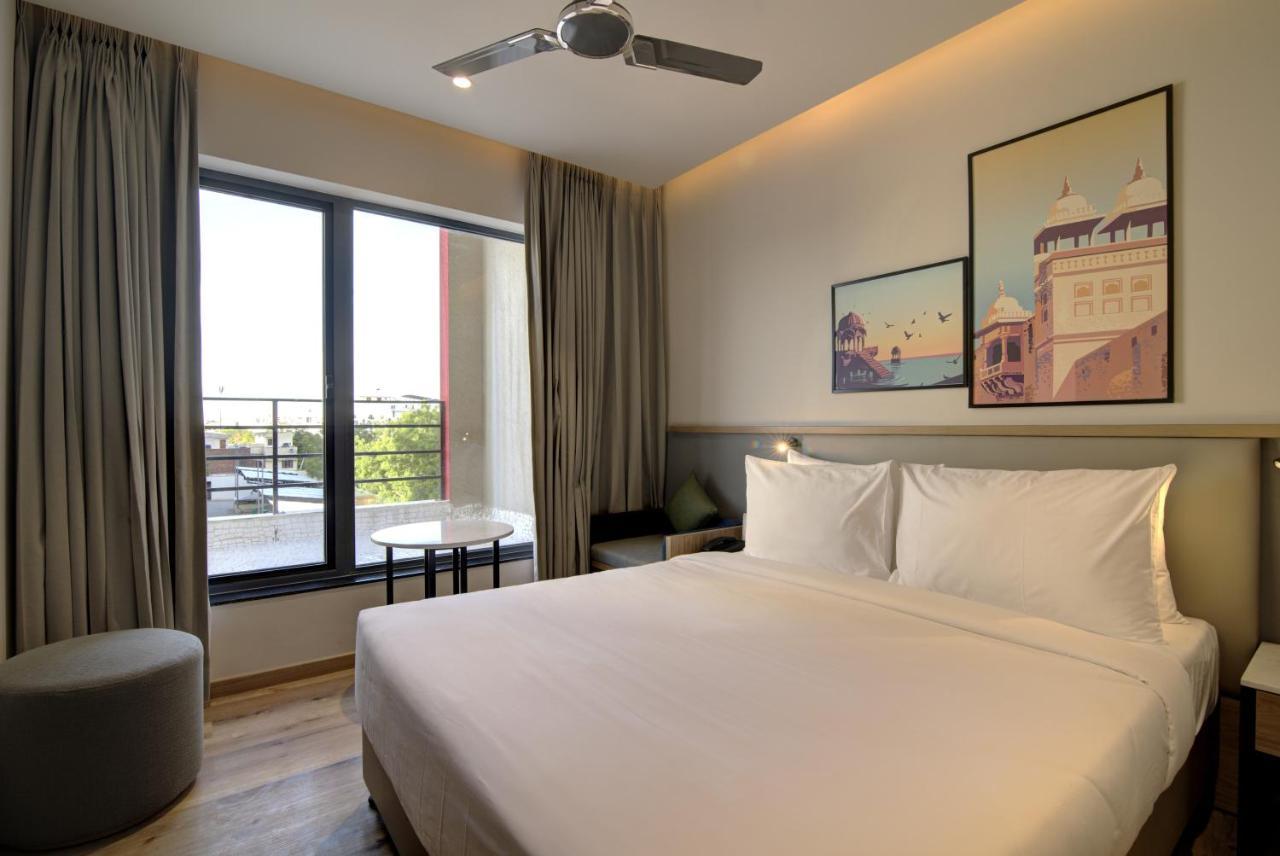 7 Apple Hotel Pratap Nagar, Jaipur Luaran gambar